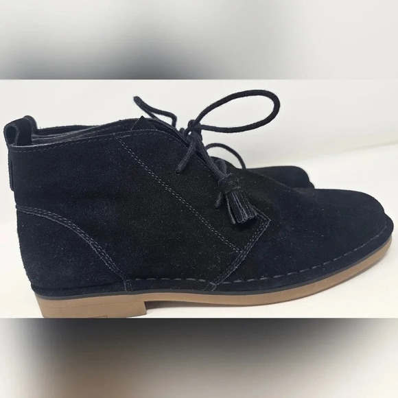 Tommy Bahama Women's Evert Black Suede Lace Up Bootie Sz 9 - Picture 3 of 13